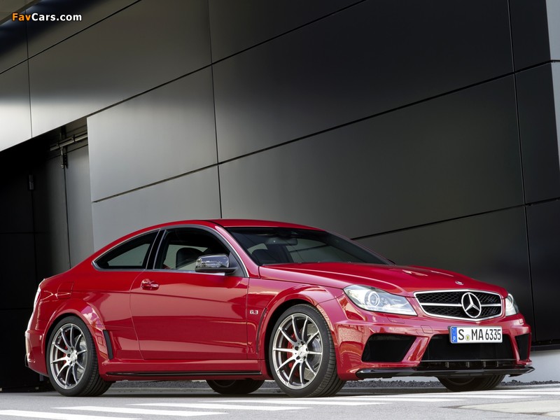 Mercedes-Benz C 63 AMG Black Series Coupe (C204) 2011 wallpapers (800 x 600)