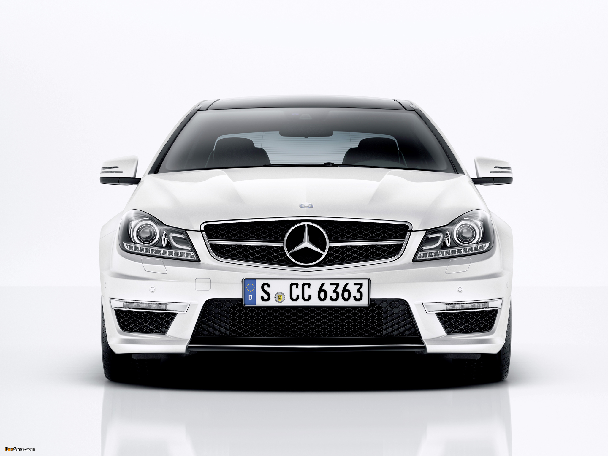Mercedes-Benz C 63 AMG Coupe (C204) 2011 wallpapers (2048 x 1536)