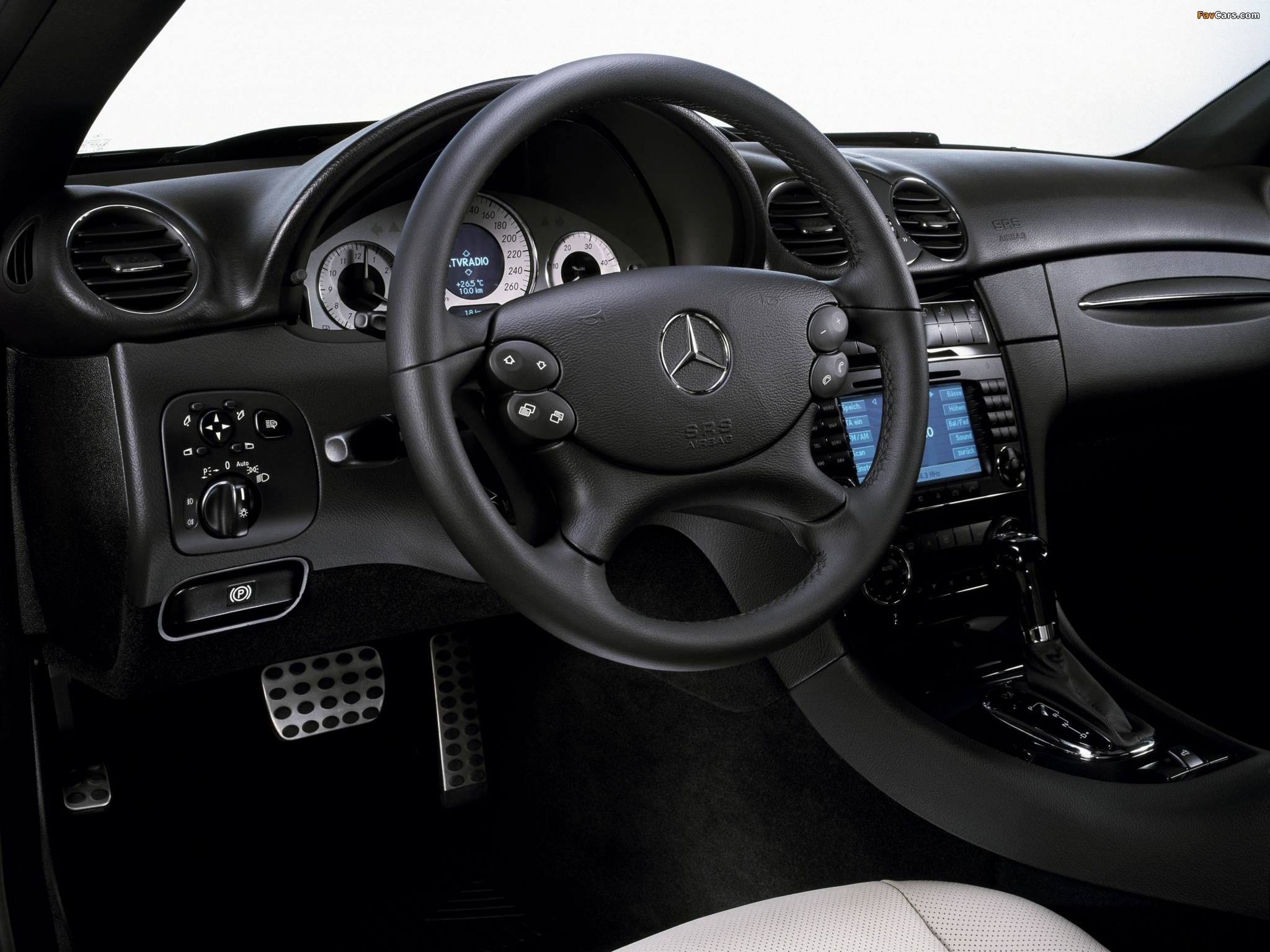 Images of Mercedes-Benz CLK 320 CDI Cabrio (A209) 2005–10 (2048 x 1536)