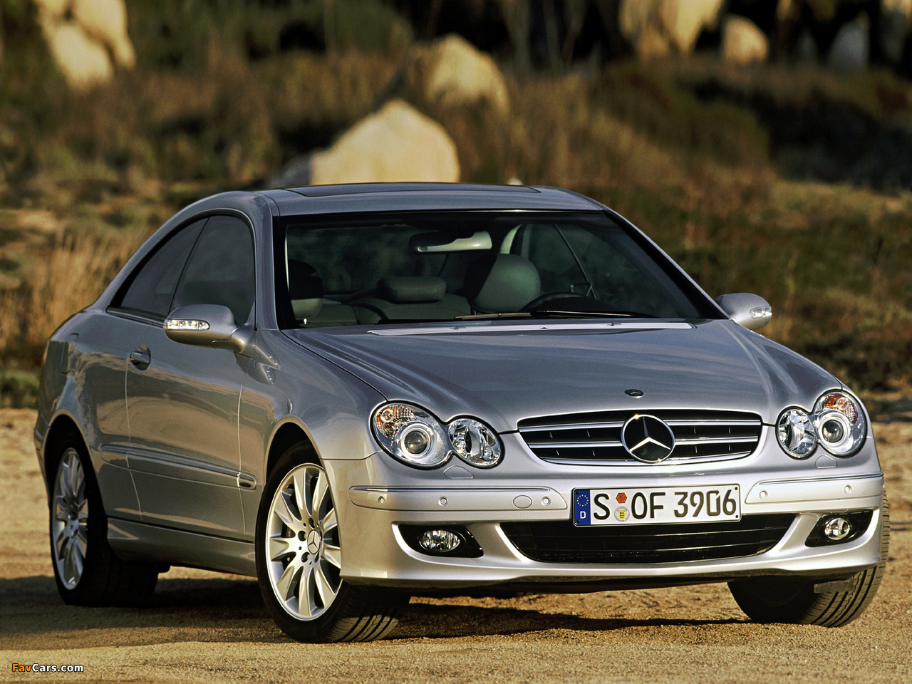 Photos of Mercedes-Benz CLK 350 (C209) 2005–09 (1280 x 960)