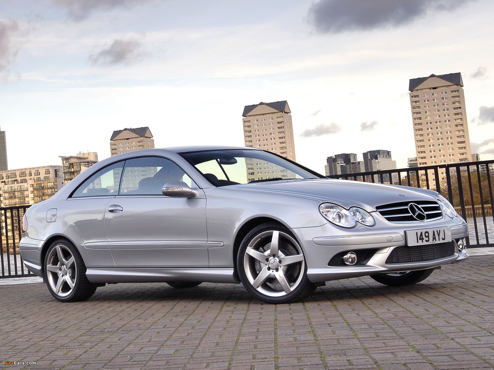 Photos of Mercedes-Benz CLK 320 CDI AMG Sports Package UK-spec (C209) 2005–09 (1600 x 1200)