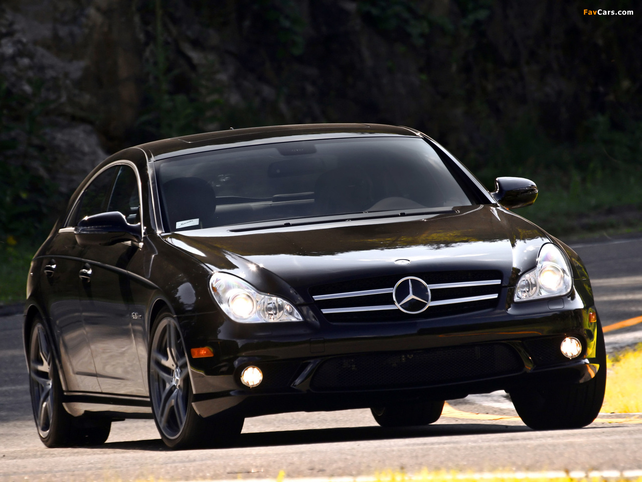 Images of Mercedes-Benz CLS 63 AMG US-spec (C219) 2008–10 (1280 x 960)