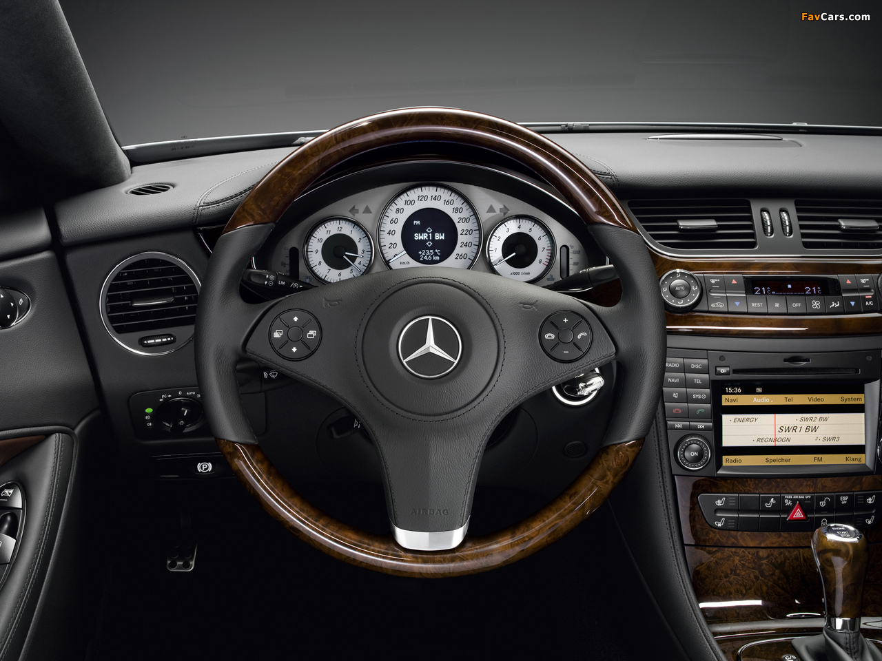 Images of Mercedes-Benz CLS 350 CGI Grand Edition (C219) 2009 (1280 x 960)