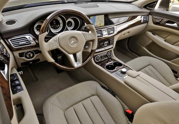 Images of Mercedes-Benz CLS 550 AMG Sports Package (C218) 2010