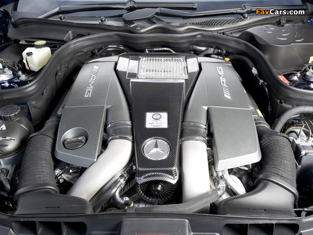 Mercedes-Benz CLS 63 AMG UK-spec (C218) 2011 images (640 x 480)