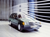 Images of Mercedes-Benz E-Klasse Estate (S124) 1985–93