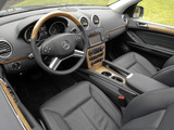 Photos of Mercedes-Benz GL 550 US-spec (X164) 2009–12