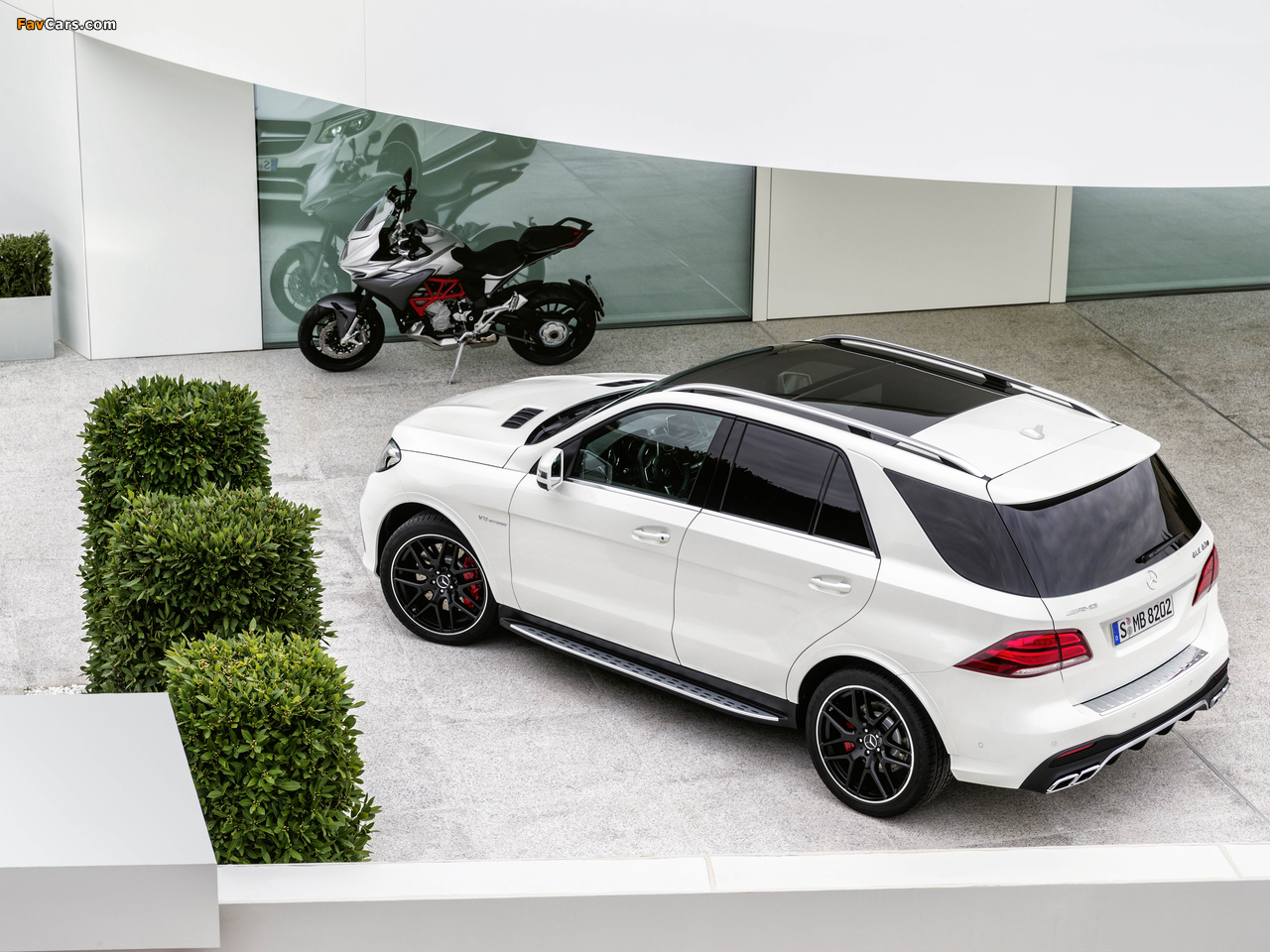 Images of Mercedes-AMG GLE 63 S 4MATIC (W166) 2015 (1280 x 960)