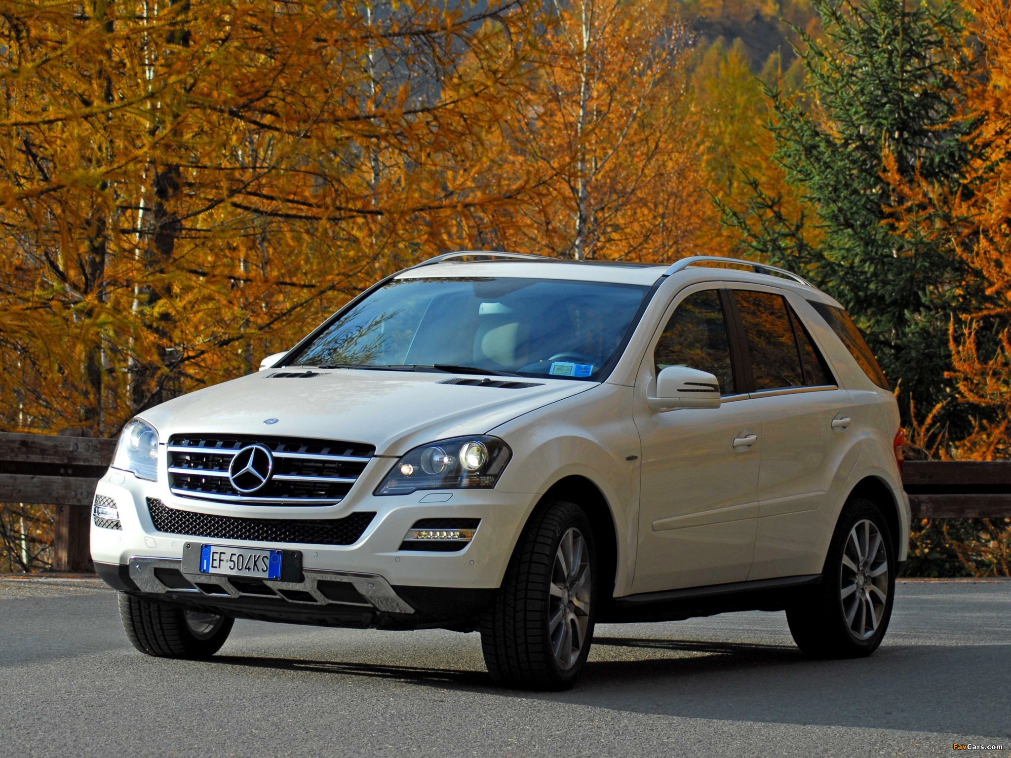File:Mercedes ML 350 CDI 4MATIC (W164) Facelift front 20100913.jpg -  Wikimedia Commons