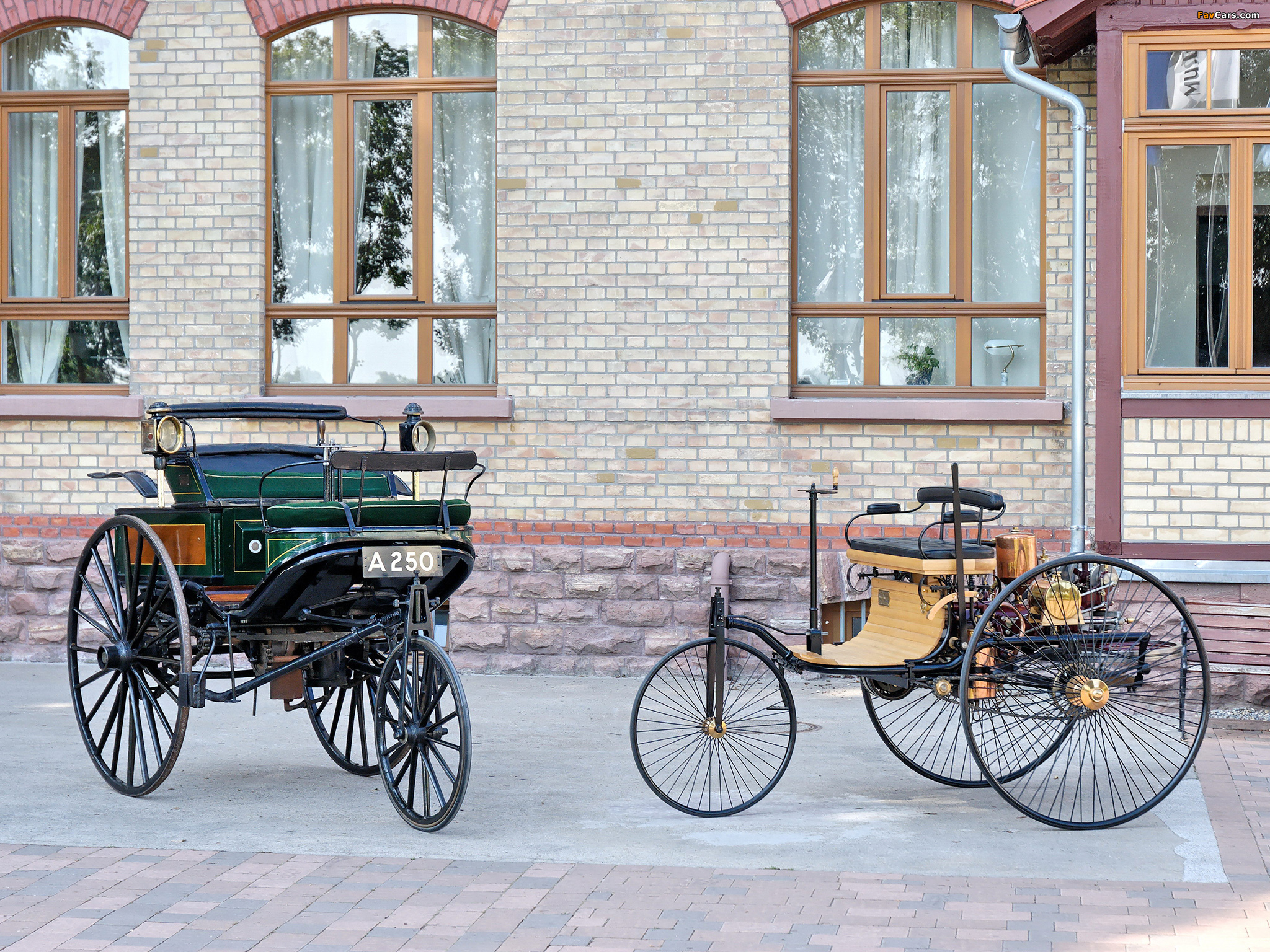 Первые машины название. Benz Patent-Motorwagen 1886 года.