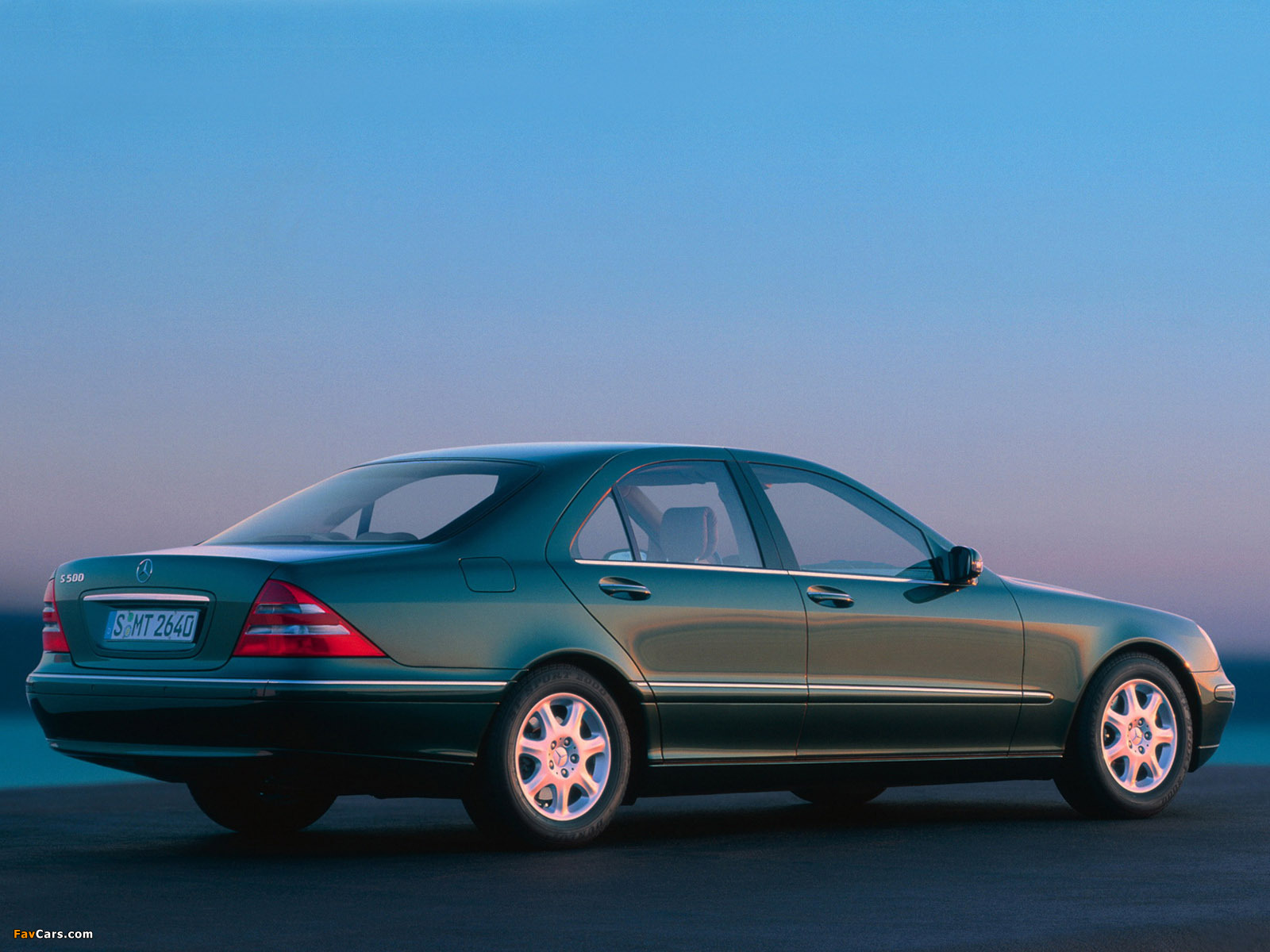Images of Mercedes-Benz S 500 (W220) 1998–2002 (1600 x 1200)