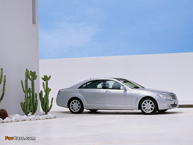 Images of Mercedes-Benz S 500 (W221) 2005–09 (640 x 480)
