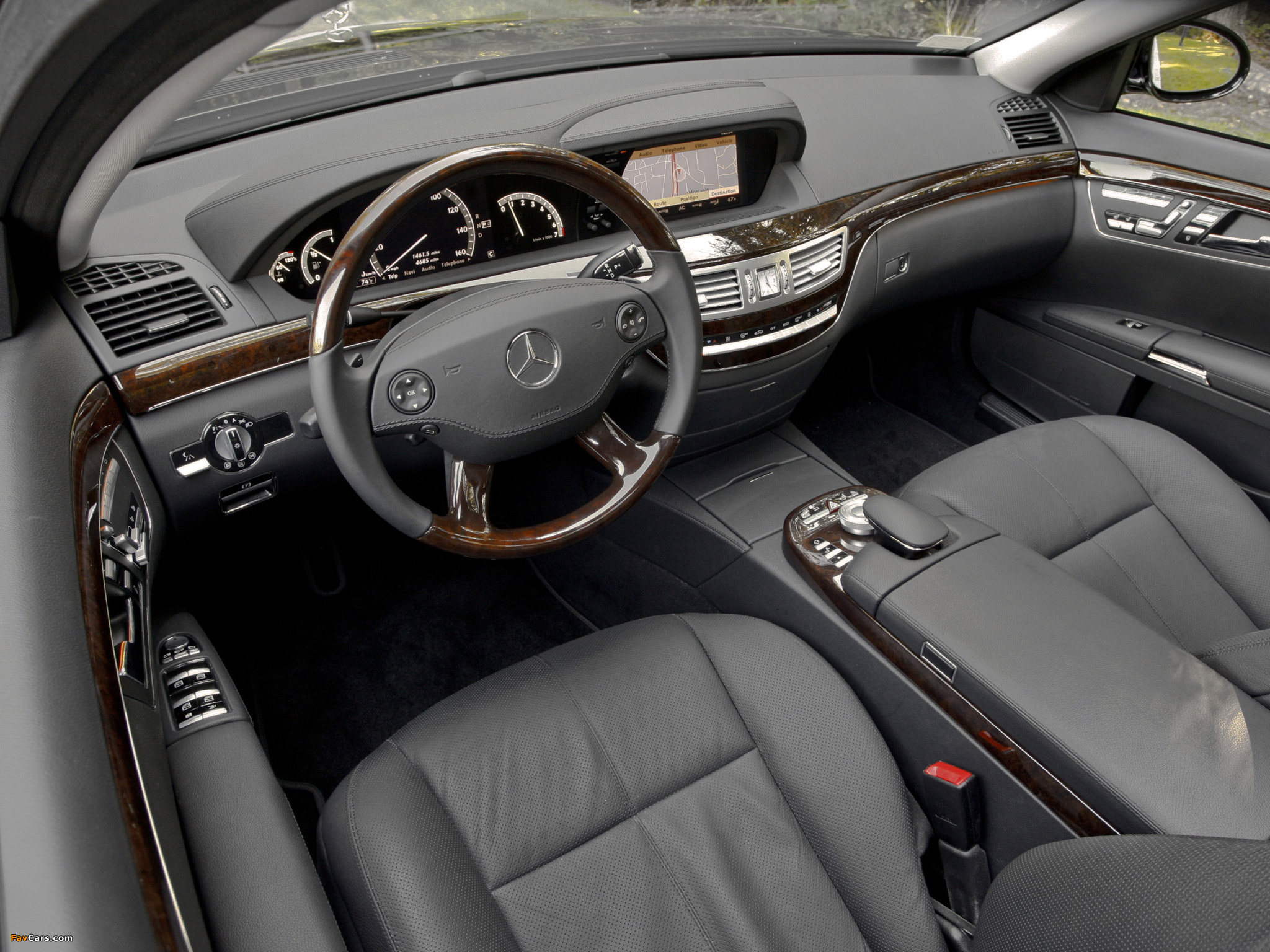 Images of Mercedes-Benz S 550 (W221) 2006–09 (2048 x 1536)