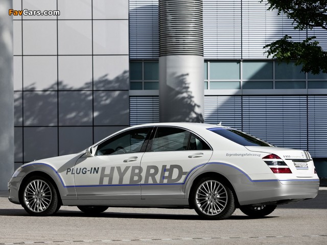 Images of Mercedes-Benz Vision S 500 Plug-In Hybrid Concept (W221) 2009 (640 x 480)