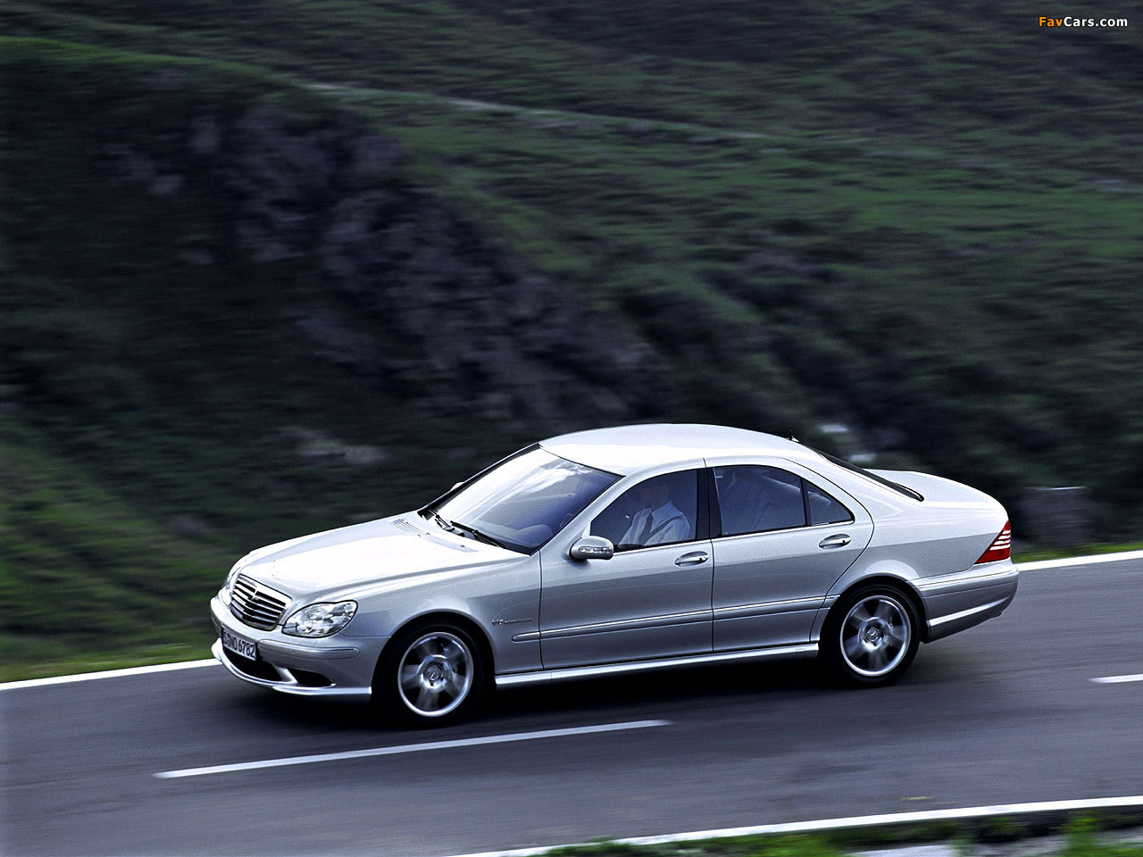 Photos of Mercedes-Benz S 55 AMG (W220) 2002–05 (1280 x 960)