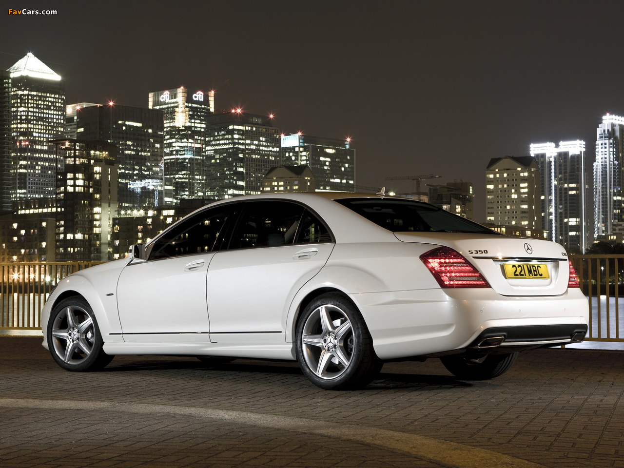 Photos of Mercedes-Benz S 350 CDI AMG Sports Package UK-spec (W221) 2009–13 (1280 x 960)