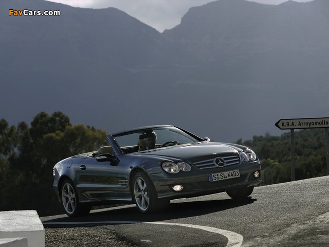 Images of Mercedes-Benz SL 600 (R230) 2005–08 (640 x 480)