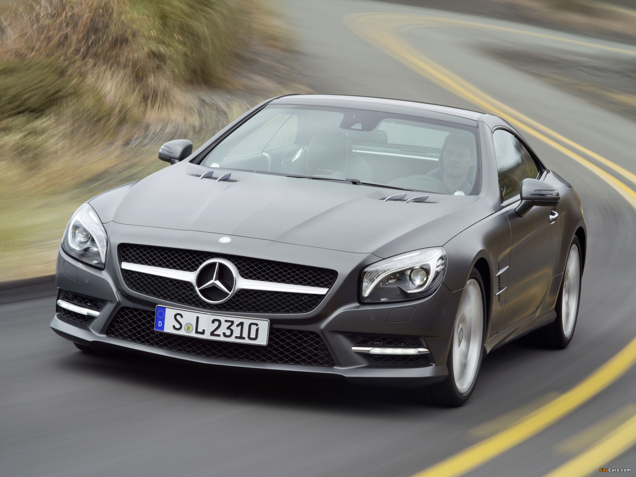 Images of Mercedes-Benz SL 500 AMG Sports Package (R231) 2012 (2048 x 1536)