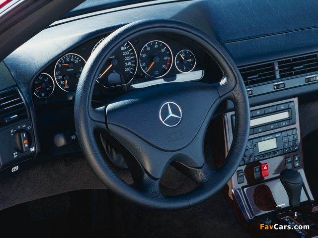 Mercedes-Benz SL 320 (R129) 1993–2001 images (640 x 480)