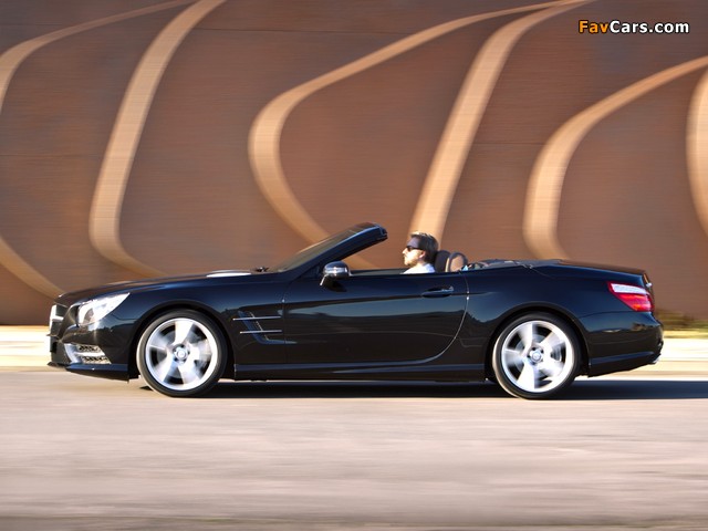 Photos of Mercedes-Benz SL 500 AMG Sports Package UK-spec (R231) 2012 (640 x 480)
