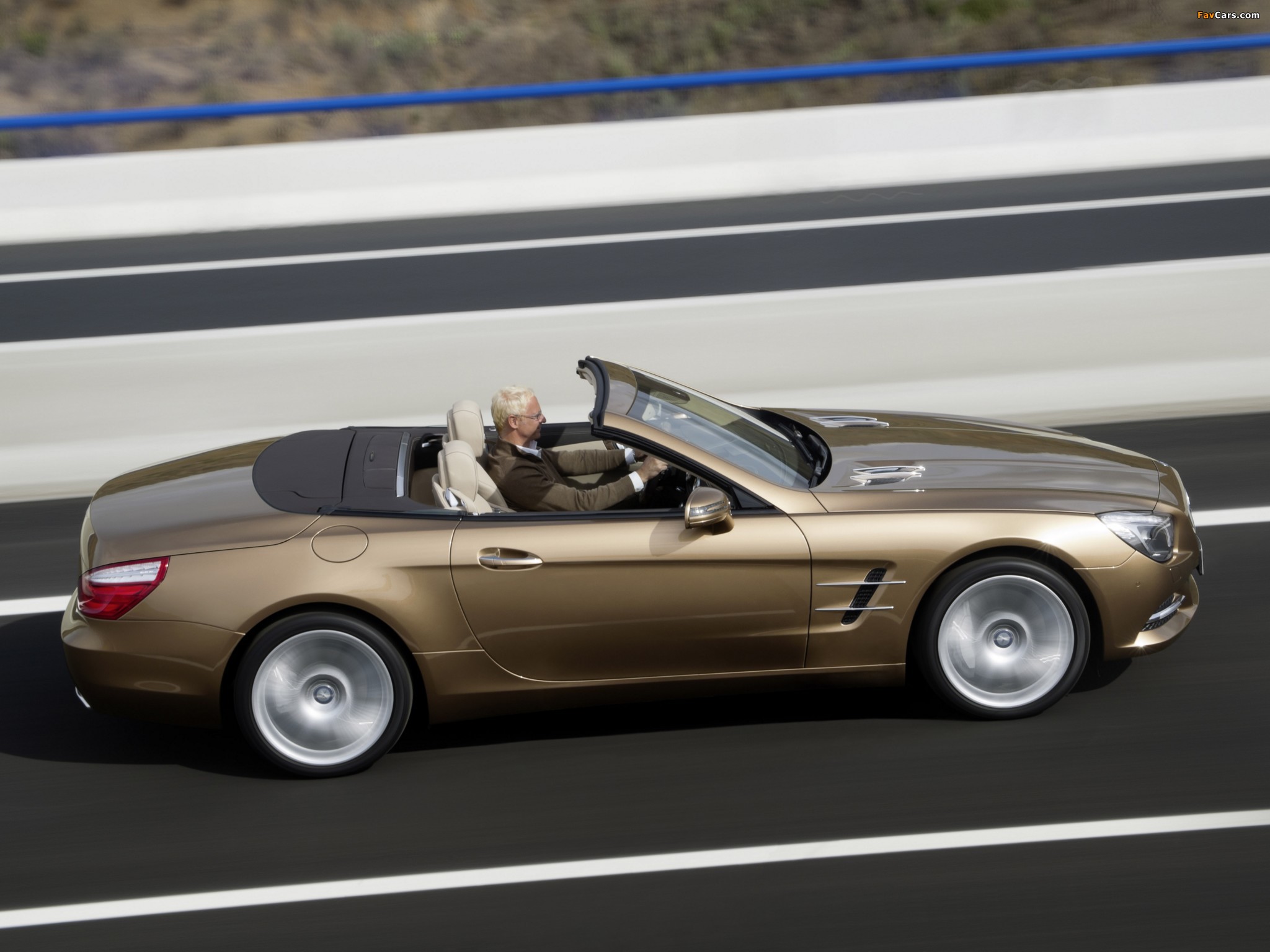Pictures of Mercedes-Benz SL 500 (R231) 2012 (2048 x 1536)