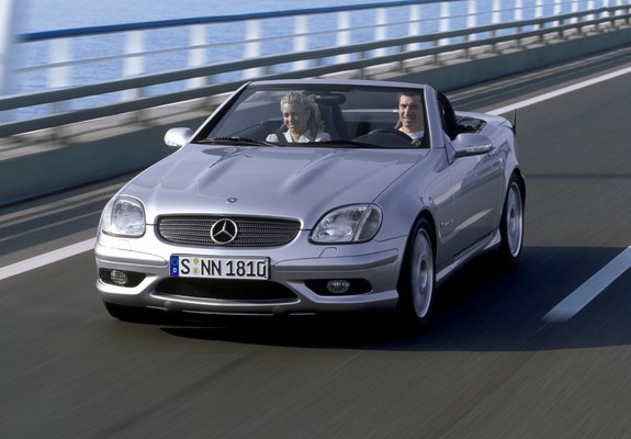 Photos of Mercedes-Benz SLK 32 AMG (R170) 2001–04