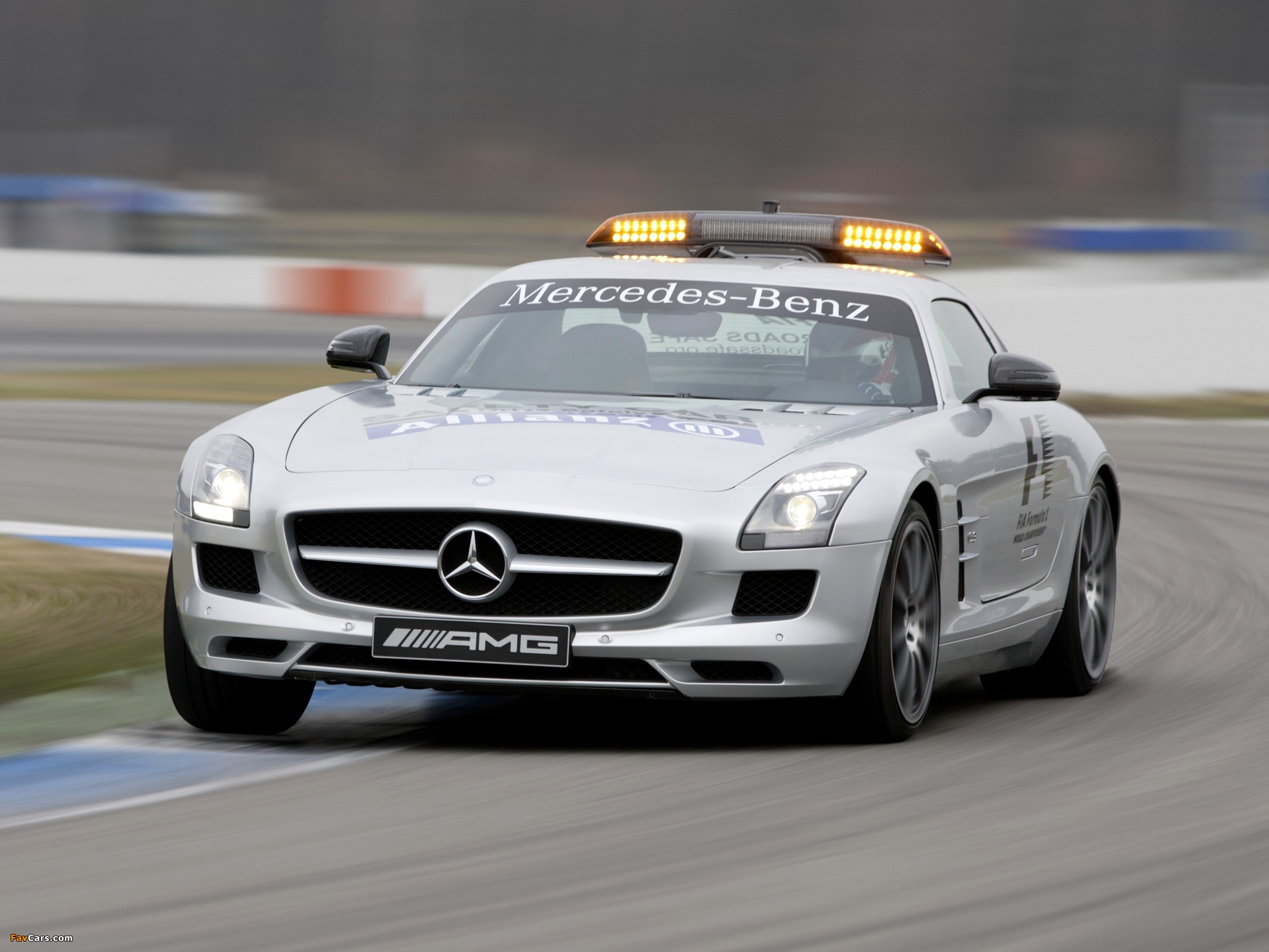 Mercedes-Benz SLS 63 AMG F1 Safety Car (C197) 2010–12 wallpapers (2048 x 1536)