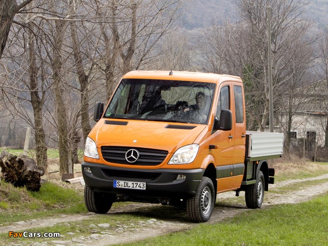 Images of Mercedes-Benz Sprinter Double Cab Dropside 4x4 (W906) 2009–13 (640 x 480)