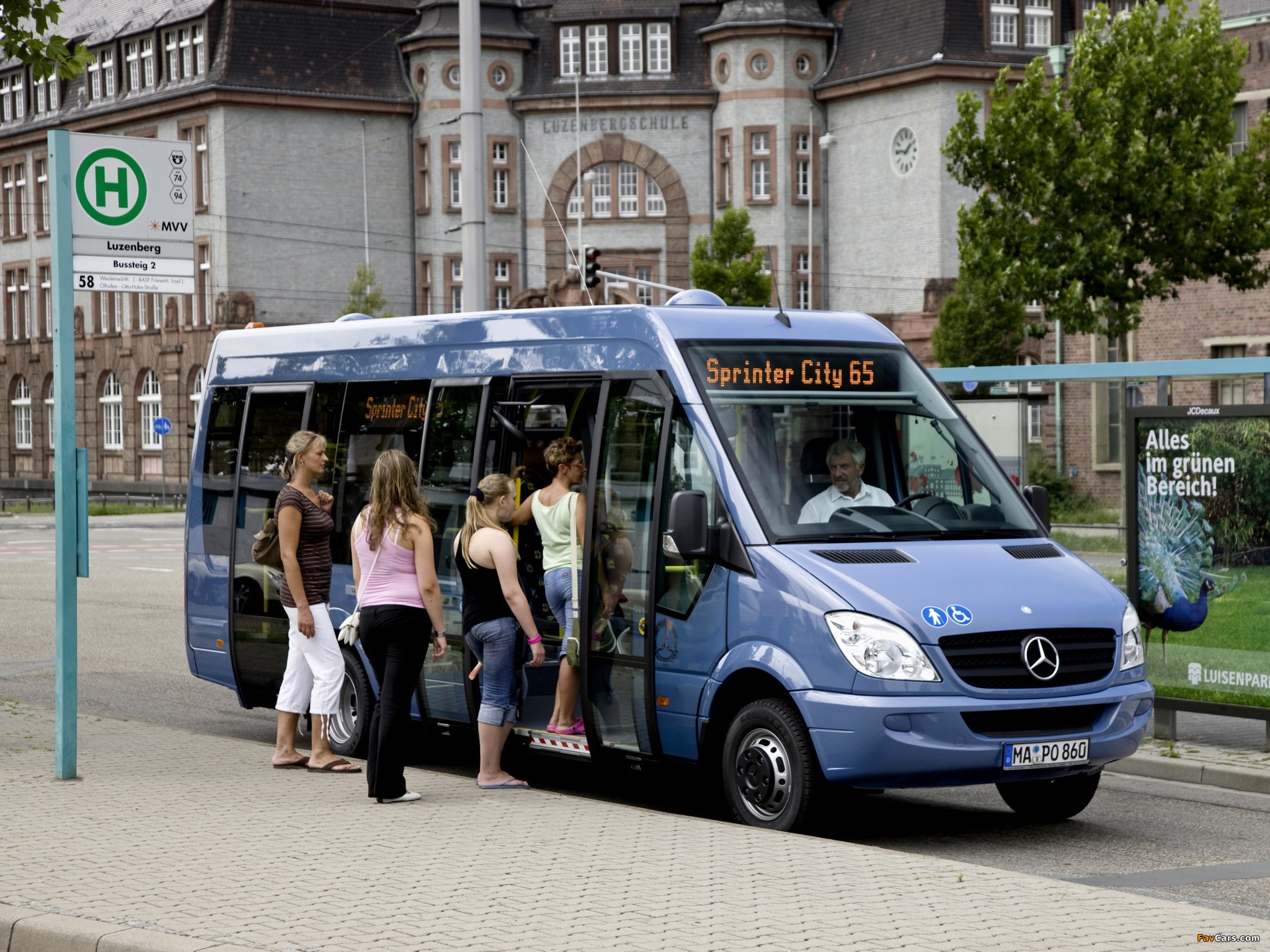 Пригородные перевозки автобусами. Mercedes Benz Sprinter City 65. Автобус Мерседес маршрутный. Спринтер Мосгортранс. Mercedes Sprinter City Bus.