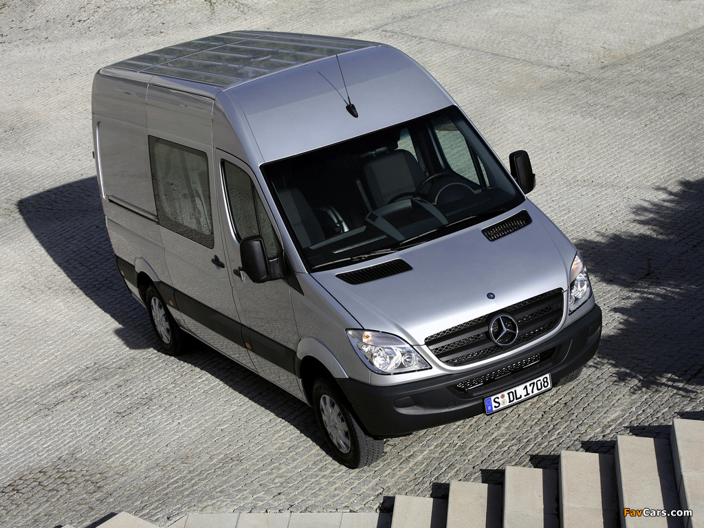 Mercedes-Benz Sprinter High Roof Van (W906) 2006–13 photos (1024 x 768)