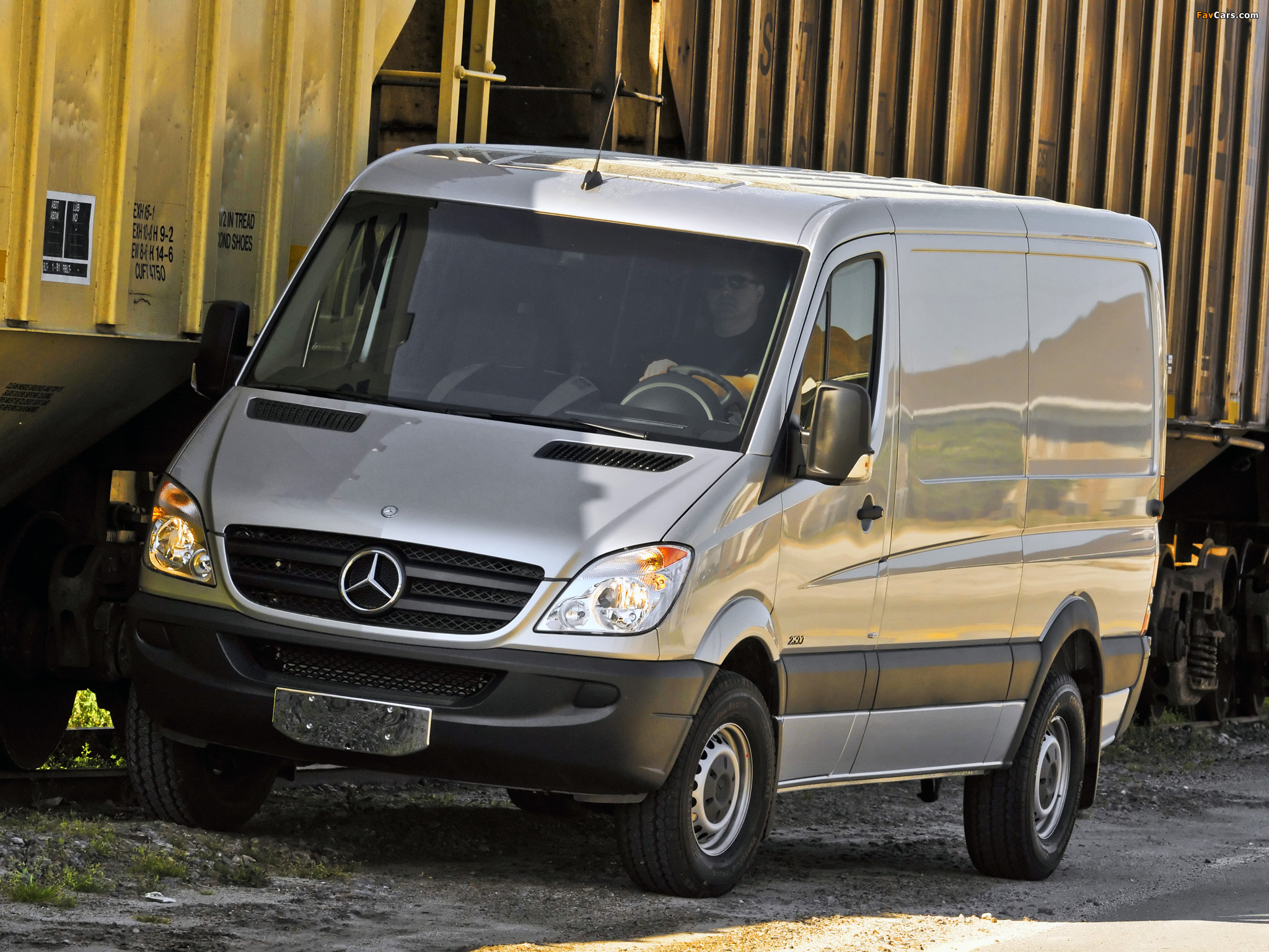 Photos of Mercedes-Benz Sprinter 2500 Cargo (W906) 2006–13 (2048 x 1536)