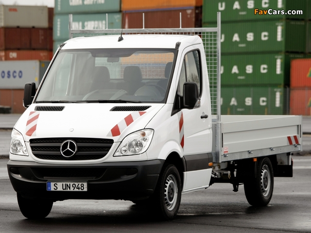 Pictures of Mercedes-Benz Sprinter Dropside (W906) 2006–13 (640 x 480)