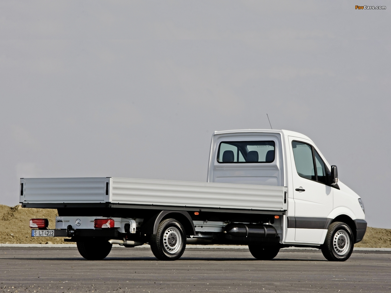 Pictures of Mercedes-Benz Sprinter Dropside (W906) 2006–13 (1280 x 960)