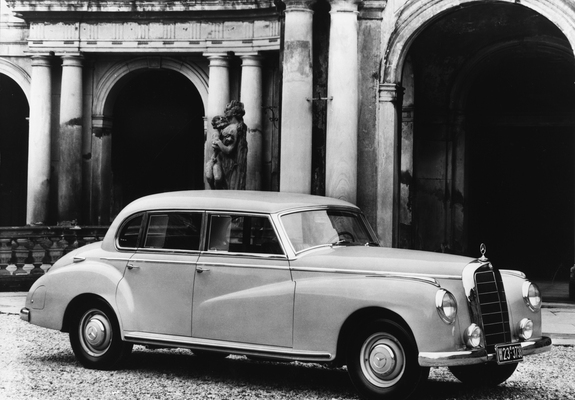 Images of Mercedes-Benz 300 Limousine (W186) 1951–57