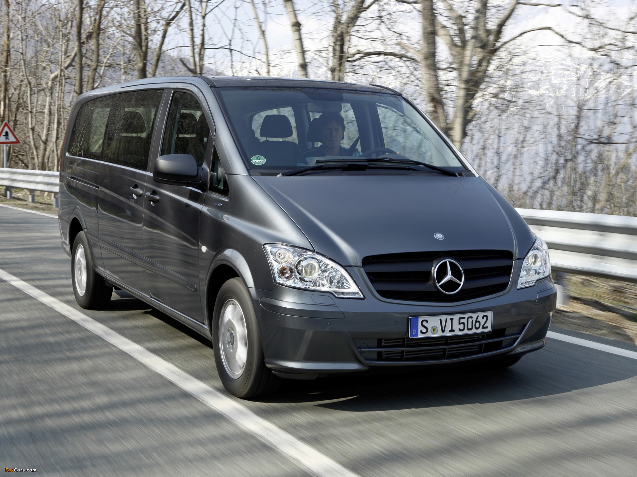 Mercedes-Benz Vito Shuttle (W639) 2011 pictures (2048x1536)