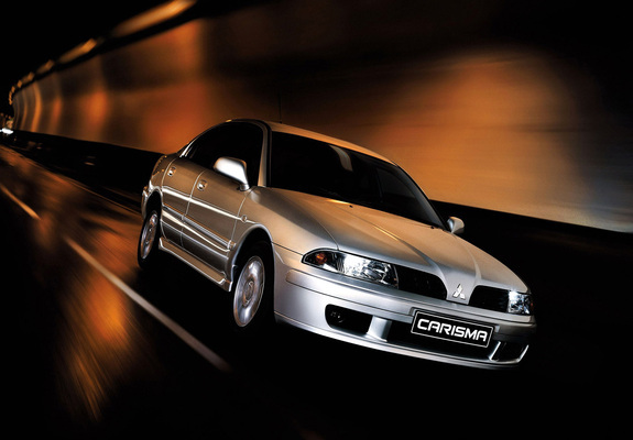 Images of Mitsubishi Carisma Sedan 1999–2004