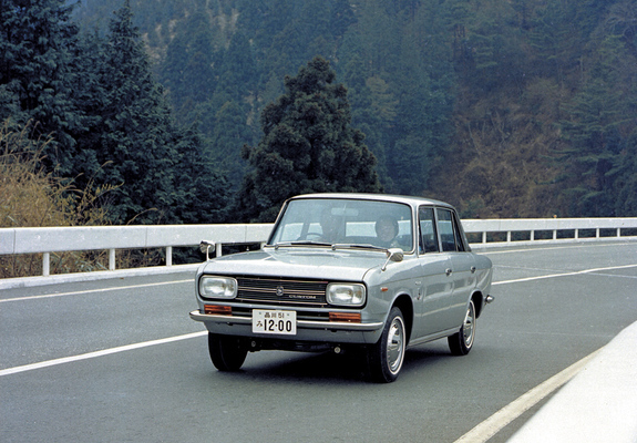 Mitsubishi Colt 1200 Sedan 1968–70 images