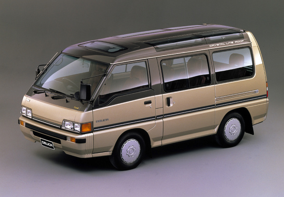 Mitsubishi Delica Star Wagon 1986–90 images