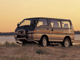 Mitsubishi Delica Star Wagon 4WD 1986–90 pictures