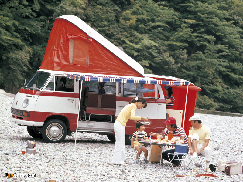 Photos of Mitsubishi Delica Coach 1969–74 (800 x 600)
