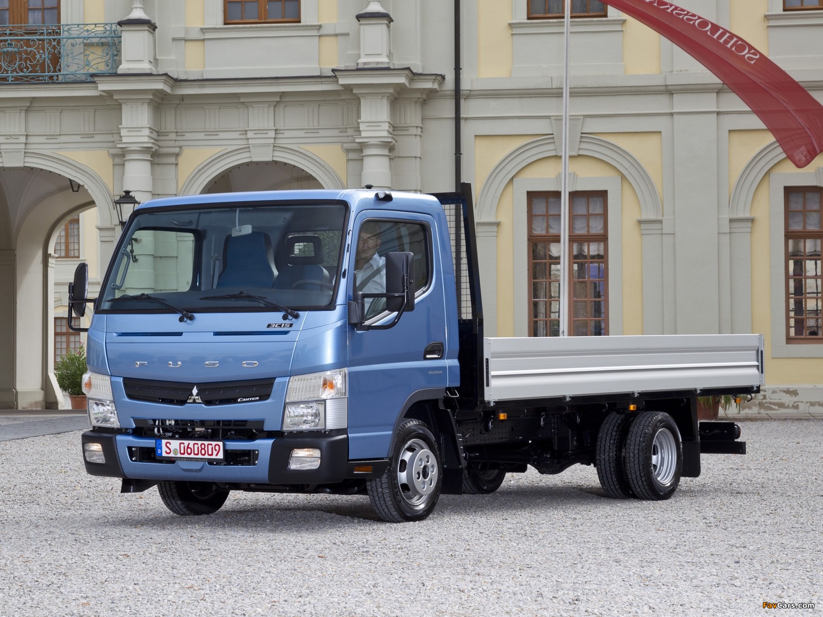Pictures of Mitsubishi Fuso Canter (FE7) 2010 (1600 x 1200)