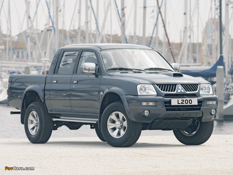Images of Mitsubishi L200 4Life Double Cab 2005–06 (800 x 600)