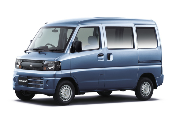 Mitsubishi Minicab Van 2000–11 photos