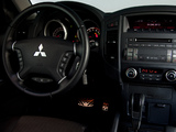 Mitsubishi Montero 5-door 2011 images