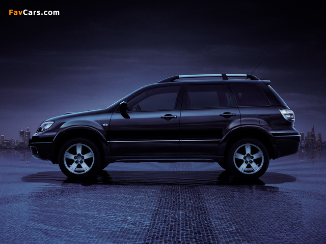 Pictures of Mitsubishi Outlander Turbo 2004–06 (640 x 480)