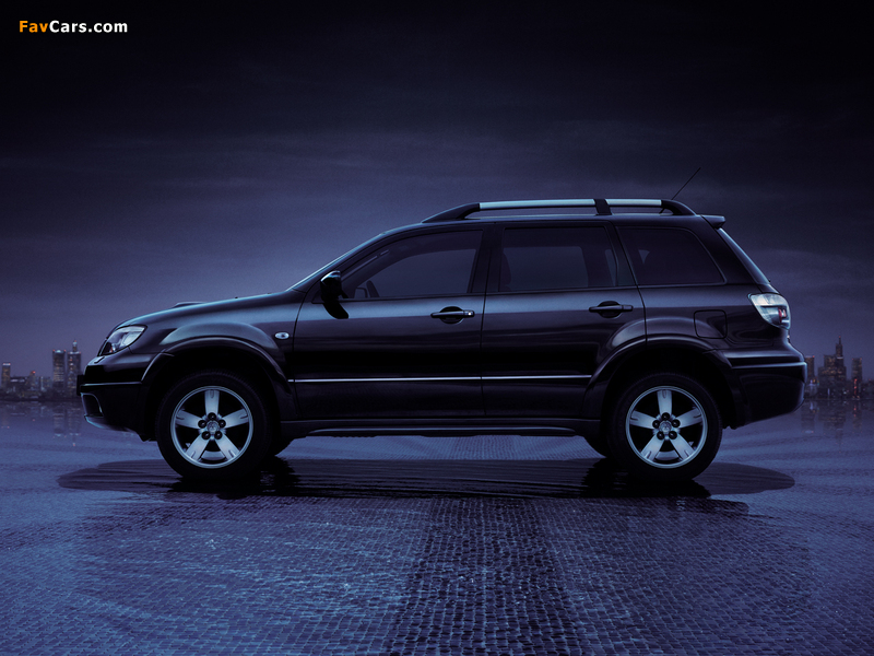 Pictures of Mitsubishi Outlander Turbo 2004–06 (800 x 600)