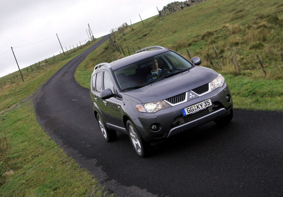Pictures of Mitsubishi Outlander 2007–09