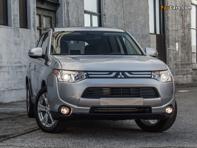 Pictures of Mitsubishi Outlander US-spec 2013 (640 x 480)
