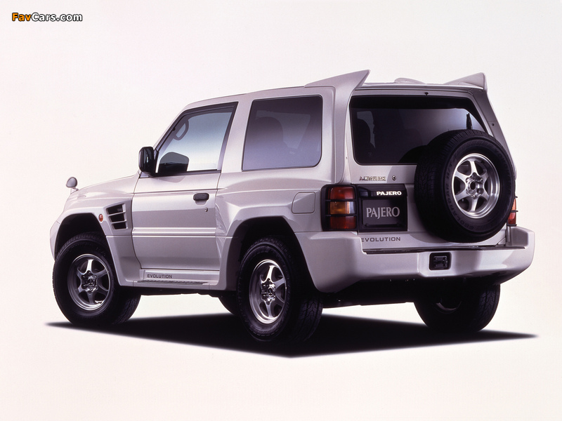 Mitsubishi Pajero Evolution (V55W) 1997–99 images (800 x 600)