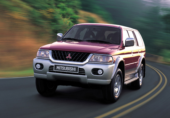 Mitsubishi Pajero Sport 1999–2005 photos